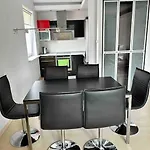 Piekny Apartament Blisko Malty Z Garazem