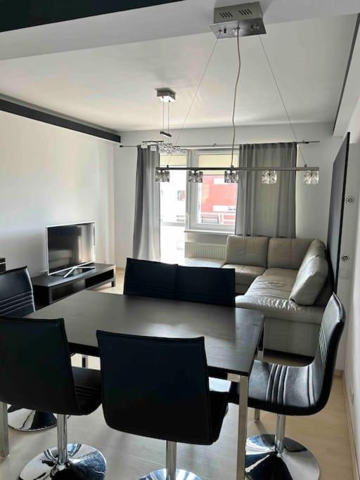 Piekny Apartament Blisko Malty Z Garazem Apartment